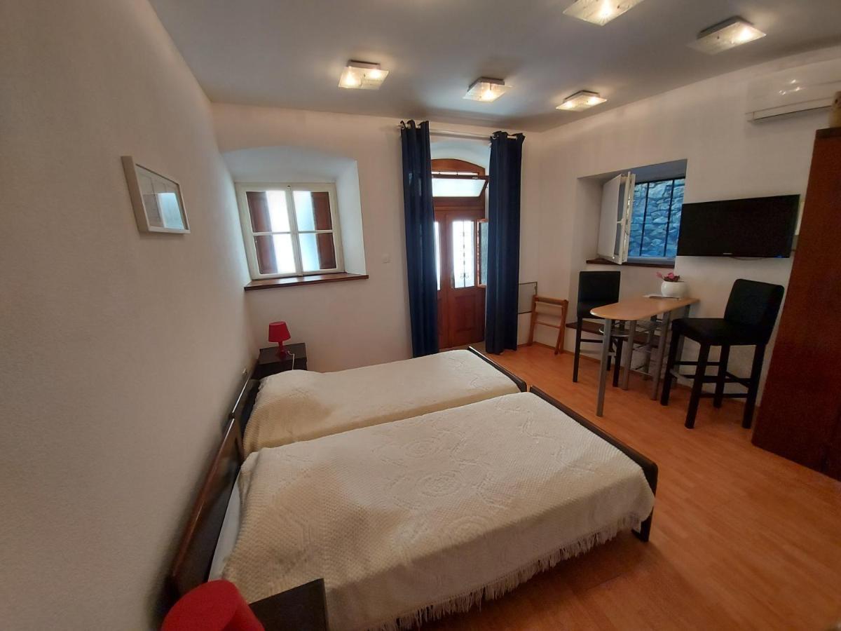 Guesthouse Boris Labin  Exterior photo