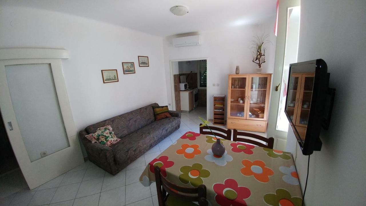 Guesthouse Boris Labin  Exterior photo